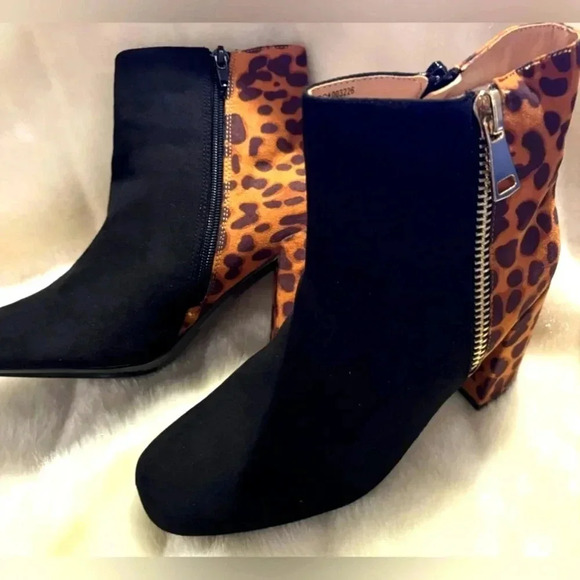 Nine West Women's Short Ankle Boots Size 7.5 Black - Picture 2 of 4